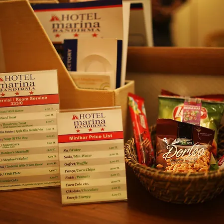 Marina ホテル