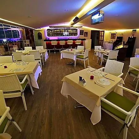 Marina 3*