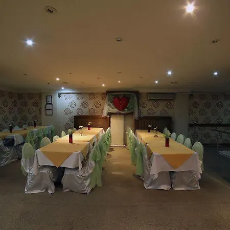Marina Hotel 3*